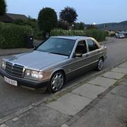 Mercedes Benz 190E