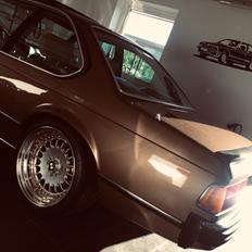 BMW 635 CSi e24