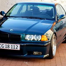 BMW 320i E36 Coupe