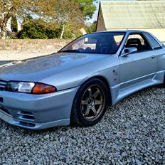 Nissan Skyline R32 GT-R