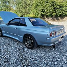 Nissan Skyline R32 GT-R