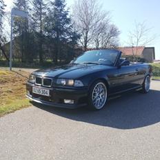 BMW E36-323i CABRIOLET  SOLGT