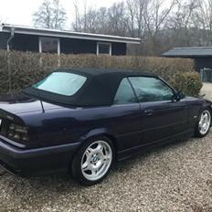 BMW 318i solgt