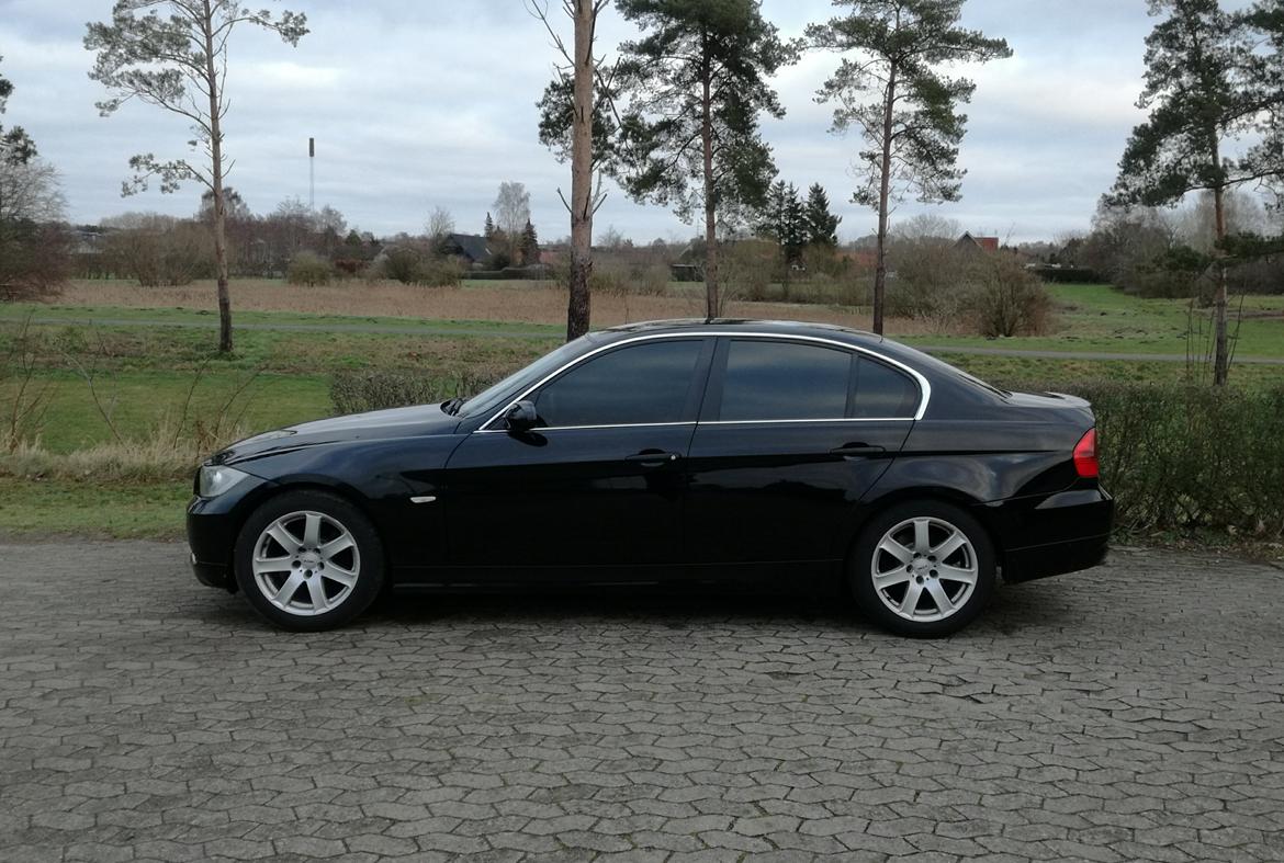 BMW E90 318d billede 7
