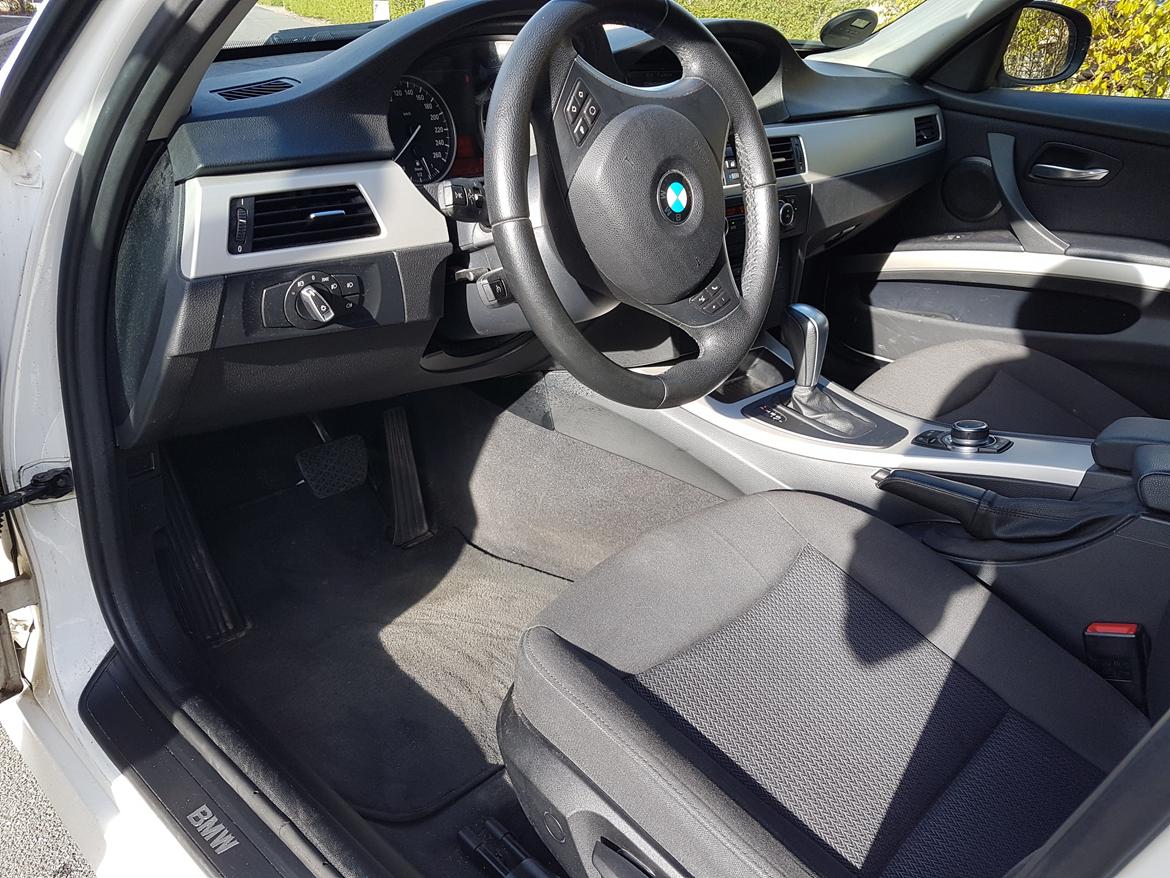 BMW 320d Touring billede 5