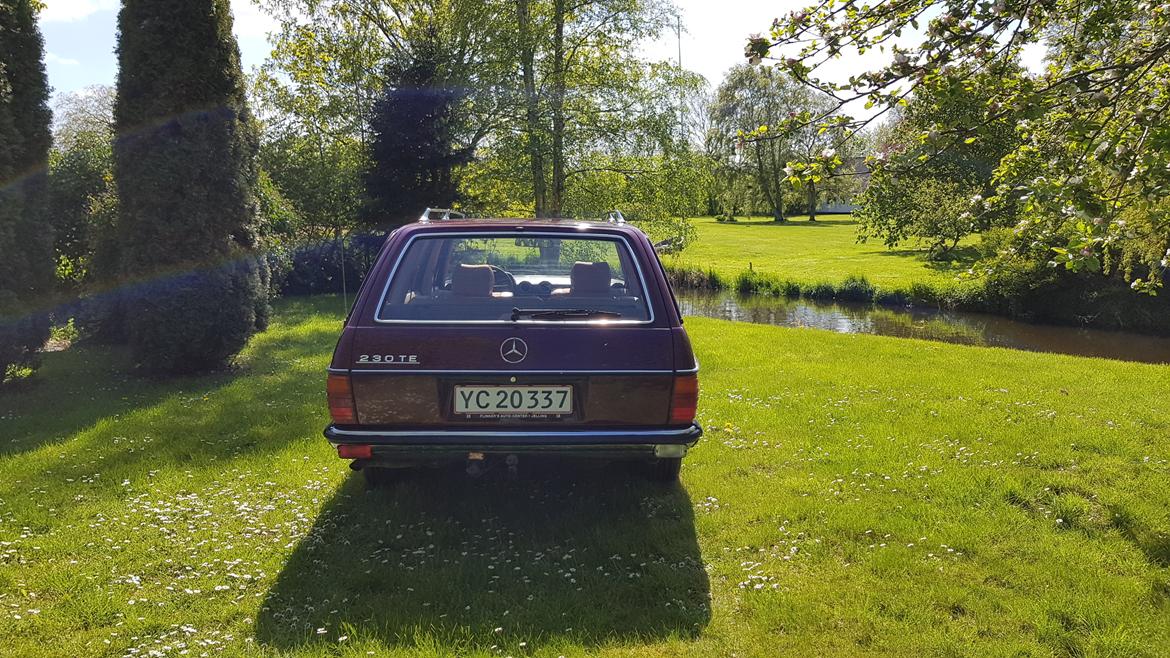 Mercedes Benz W123 230TE (Solgt) billede 12