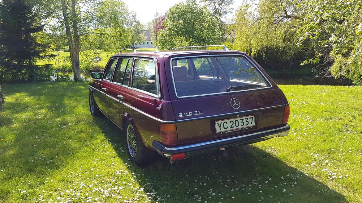 Mercedes Benz W123 230TE (Solgt) billede 11