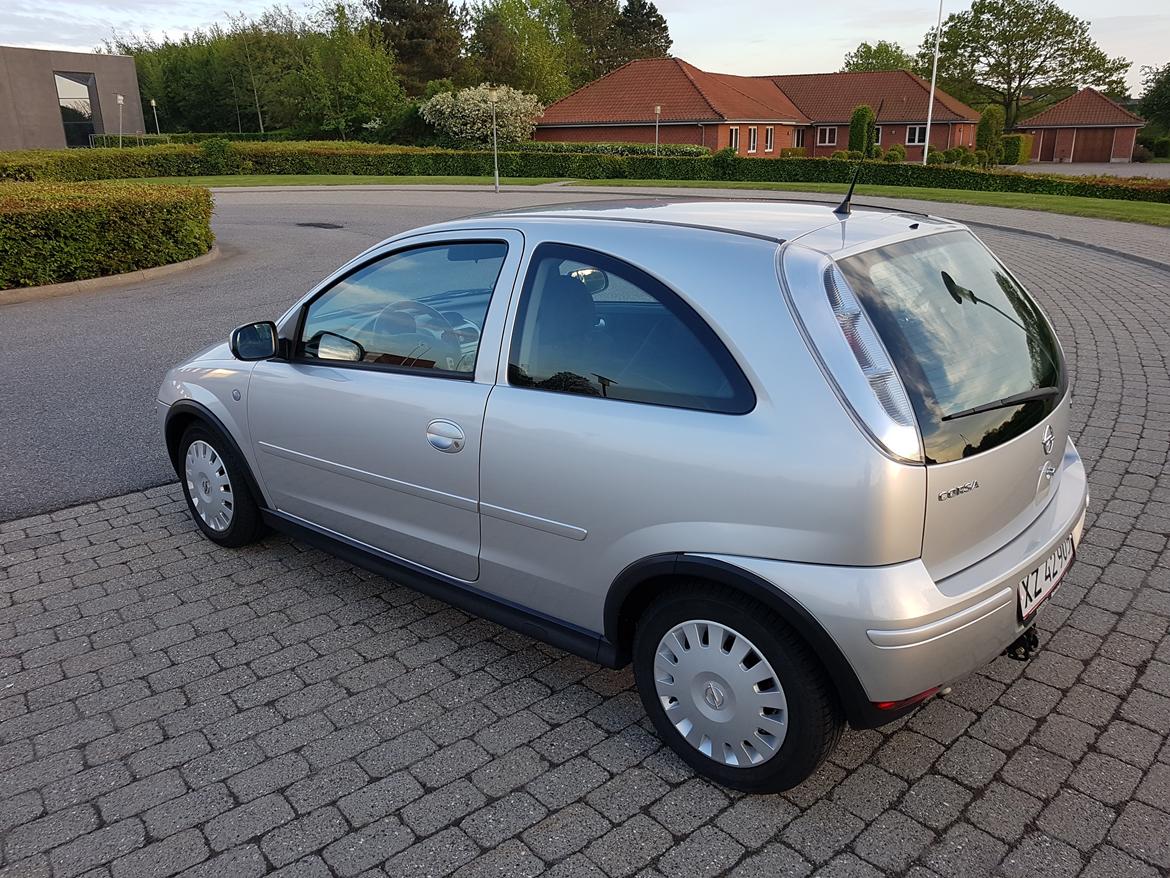 Opel Corsa Limited + billede 1