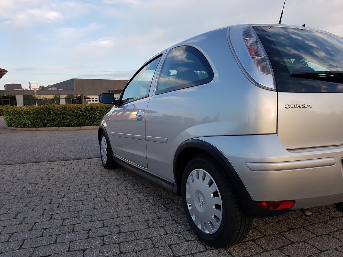 Opel Corsa Limited + billede 2