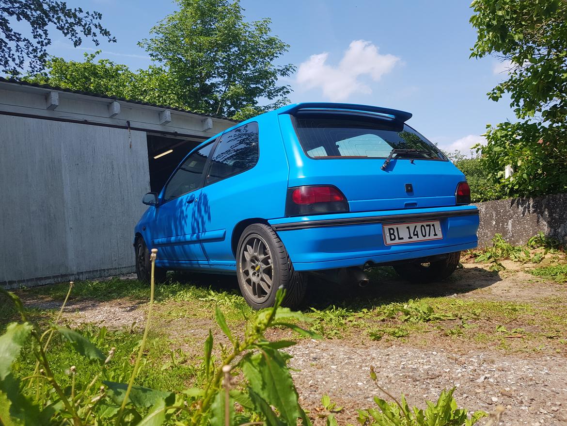 Renault Clio 1.8 16v (2.0 F7R med åbne spjældhuse) billede 2