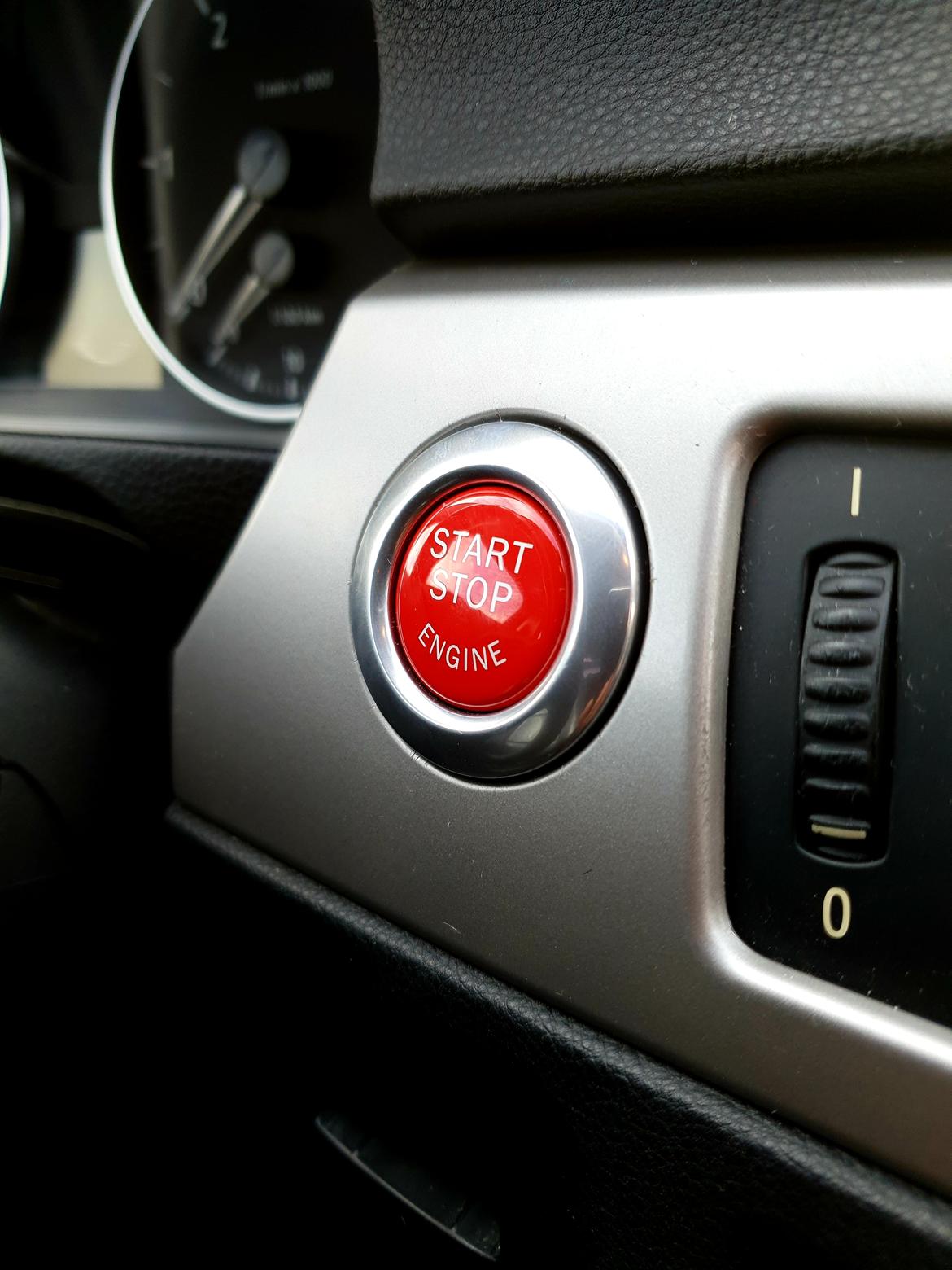 BMW E90 320D shadowline **SOLGT** billede 11