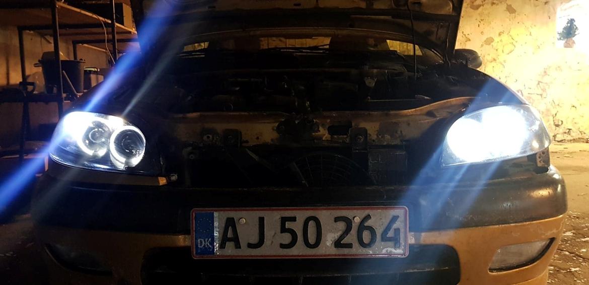 Citroën Saxo 1.6 8v vts - Udskiftning af angeleyes. Højere er de nye billede 17