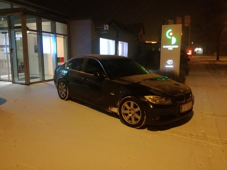 {{currentPhoto.altText}} billede {{currentPhoto.number}}