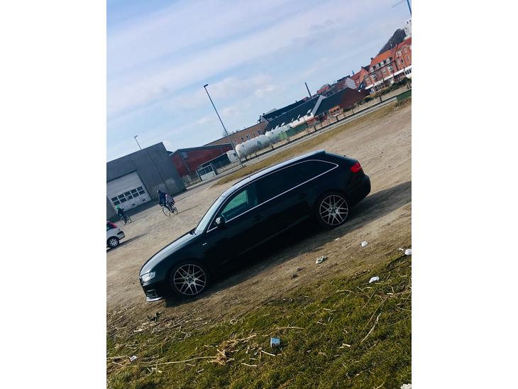 {{currentPhoto.altText}} billede {{currentPhoto.number}}