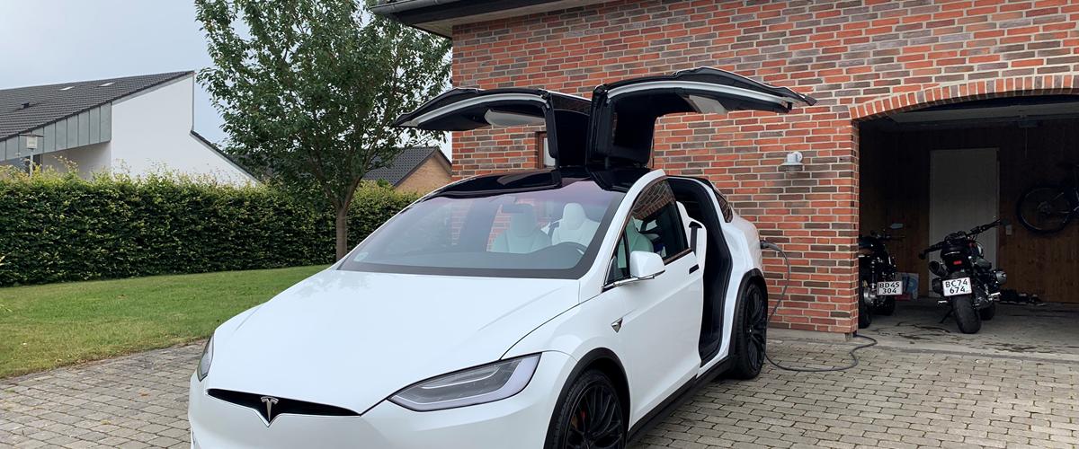 Model x deals ludicrous performance