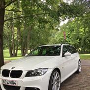 BMW 330xi