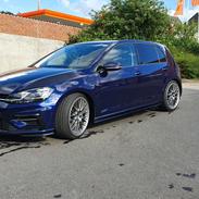 VW Golf 7.5 - Highline DSG7 EVO ACT