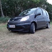 Toyota yaris verso