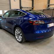 Tesla Model 3 Long Range AWD Performance
