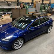Tesla Model 3 Long Range AWD Performance