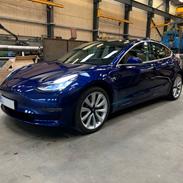 Tesla Model 3 Long Range AWD Performance