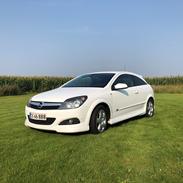 Opel Astra H GTC OPC Line
