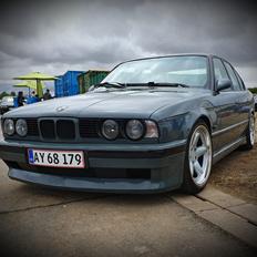 BMW E34 525i AC Schnitzer S5 replica