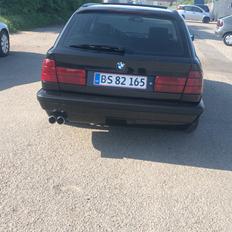 BMW E34 530i V8