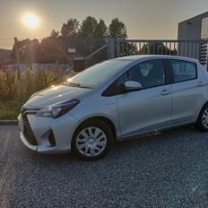 Toyota Yaris Hybrid H2 CVT