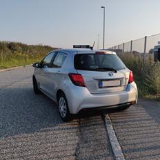 Toyota Yaris Hybrid H2 CVT