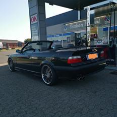 BMW E36 328i cabriolet 