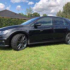VW Golf 2,0 TDI R-Line