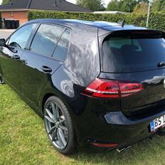 VW Golf 2,0 TDI R-Line