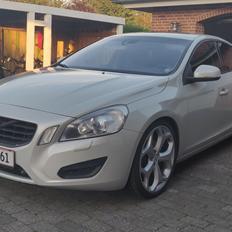 Volvo S60 2.4 D5 - BSR