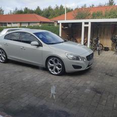 Volvo S60 2.4 D5 - BSR