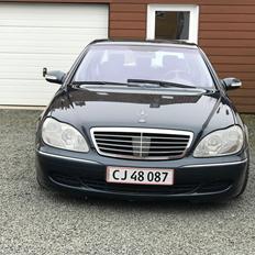Mercedes Benz S600 W220 