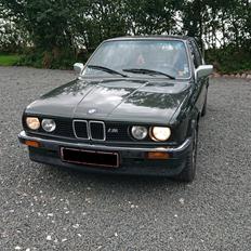 BMW E30 325e