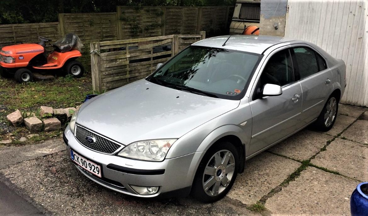 Ford Mondeo  Ghia 5d Hatchback model billede 1