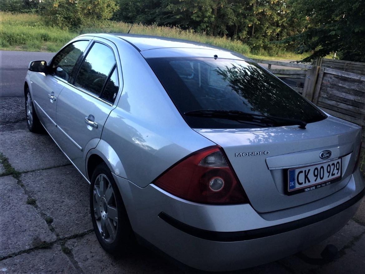 Ford Mondeo  Ghia 5d Hatchback model billede 4