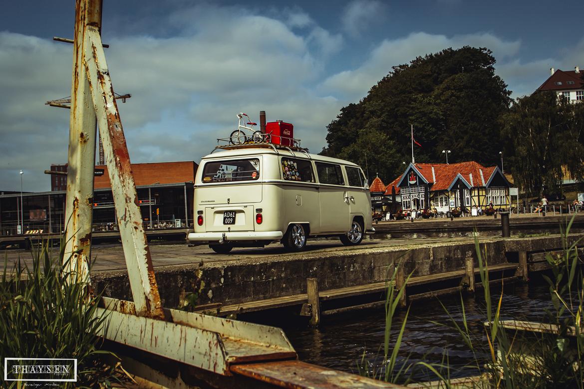 VW T2 Deluxe Camper bus "Ollie" billede 1