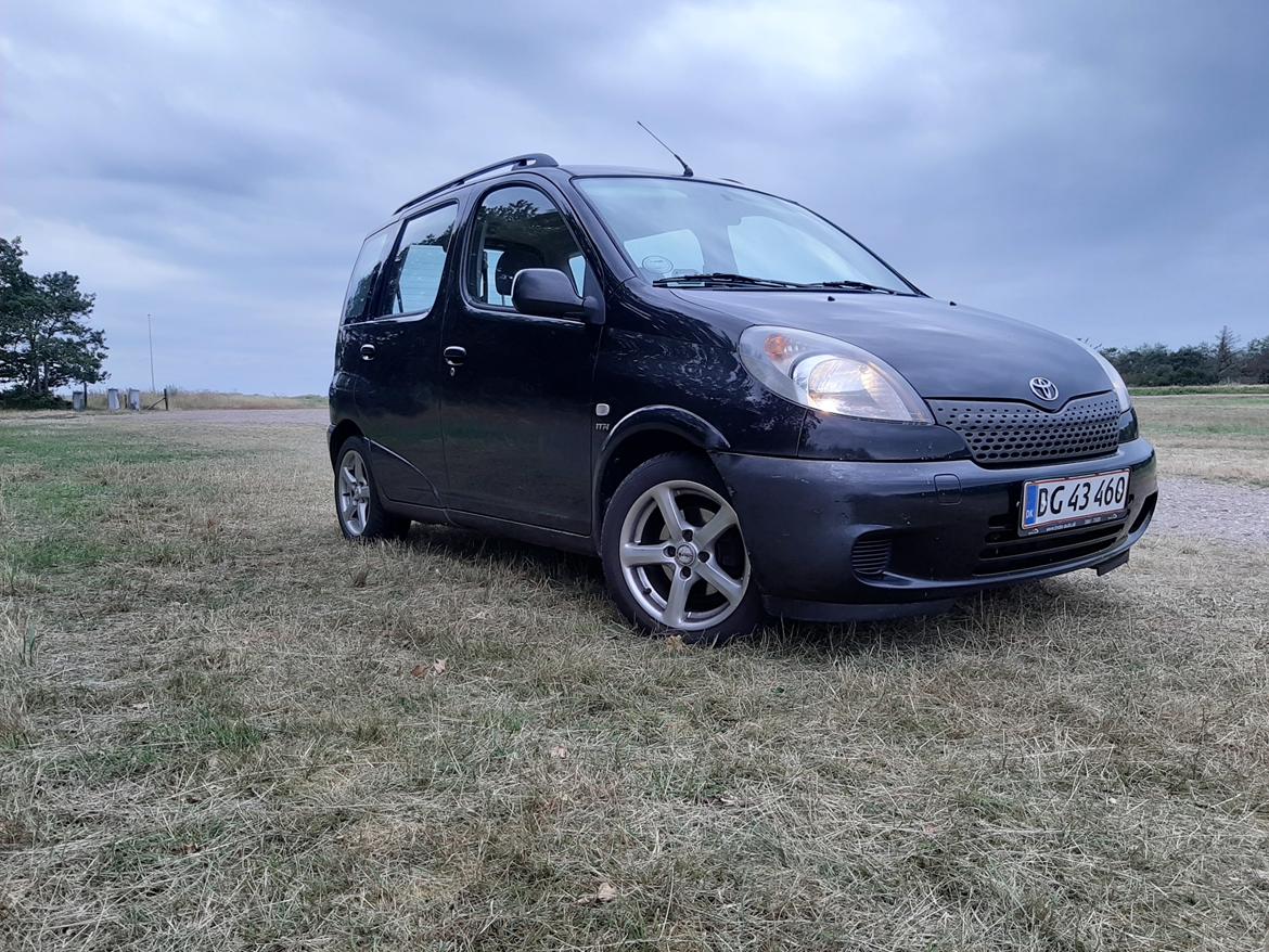 Toyota yaris verso billede 1