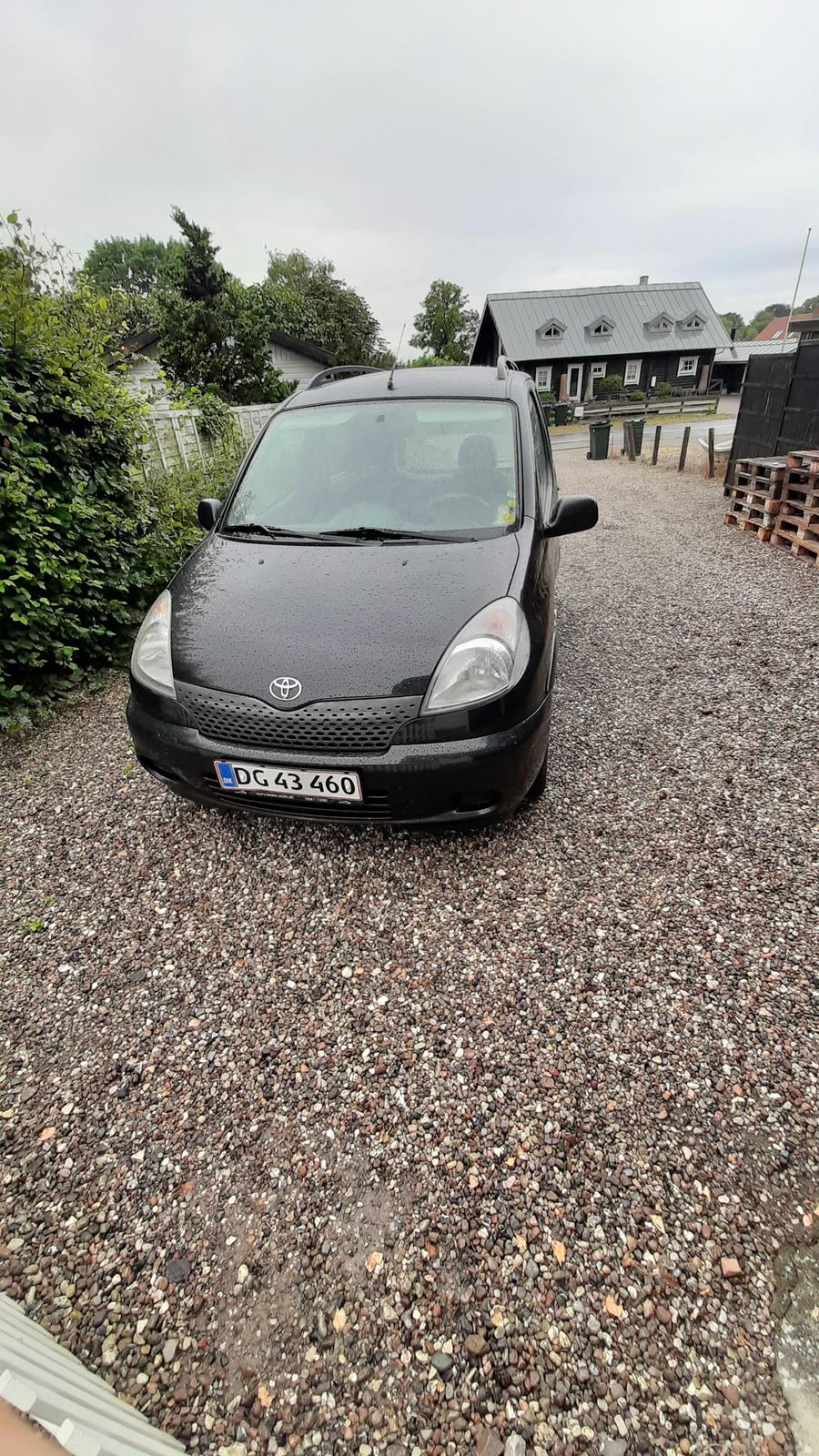 Toyota yaris verso billede 3