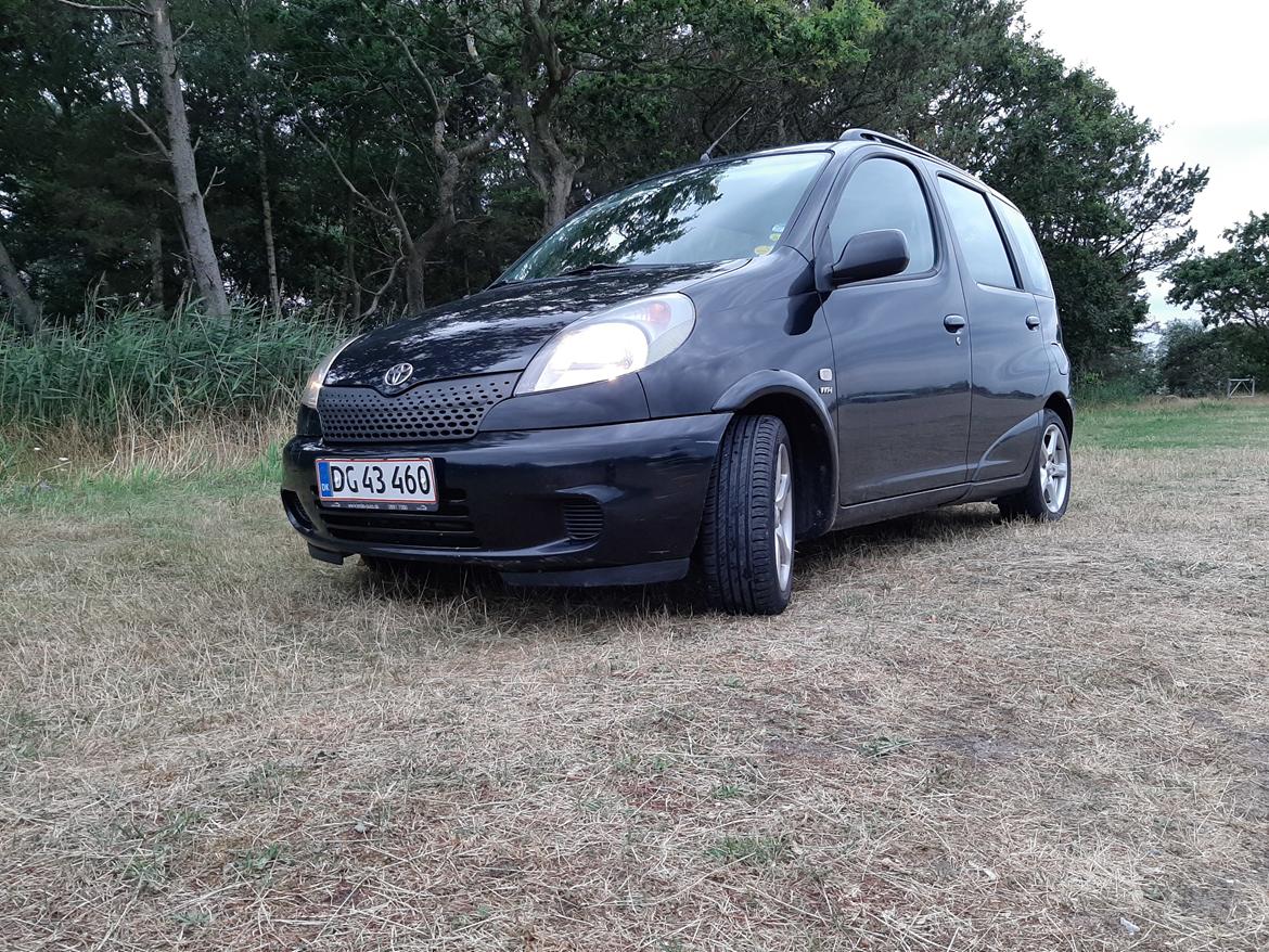 Toyota yaris verso billede 4