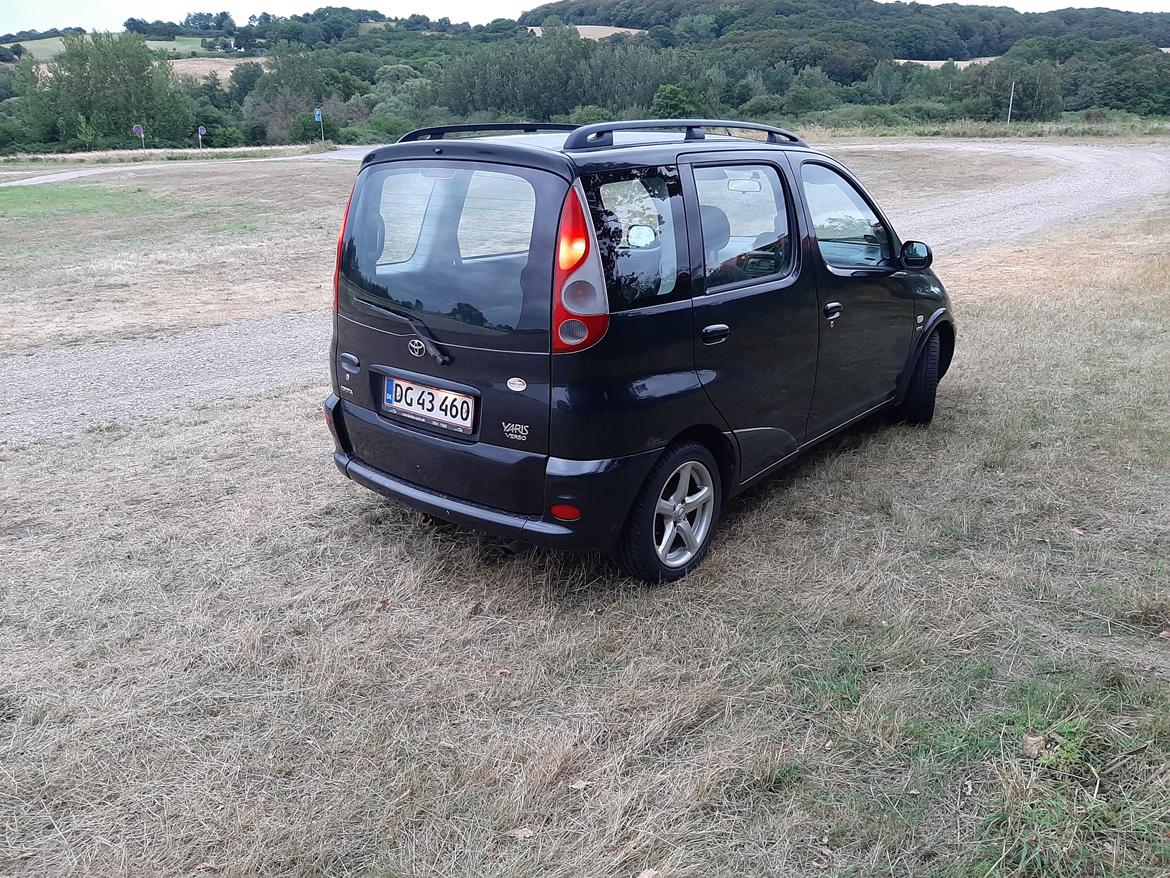 Toyota yaris verso billede 7