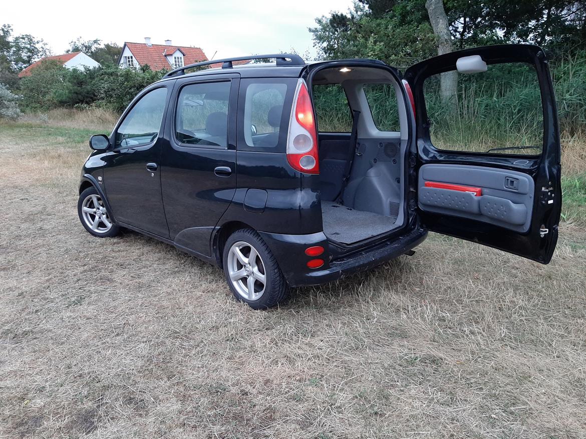 Toyota yaris verso billede 10