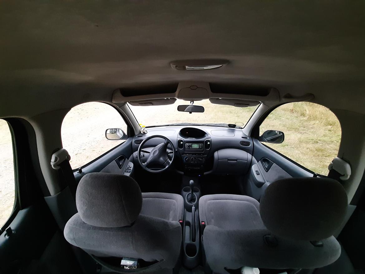 Toyota yaris verso billede 13