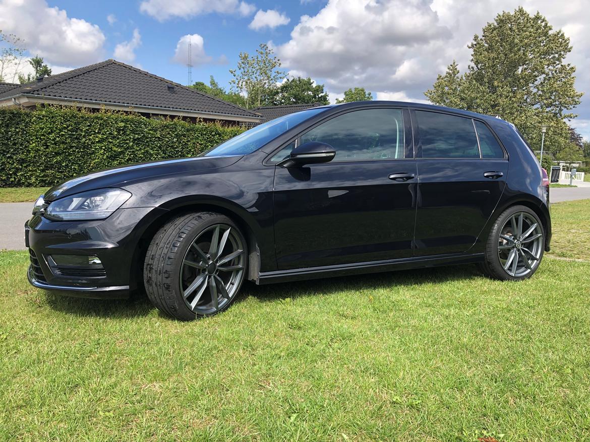 VW Golf 2,0 TDI R-Line  billede 1