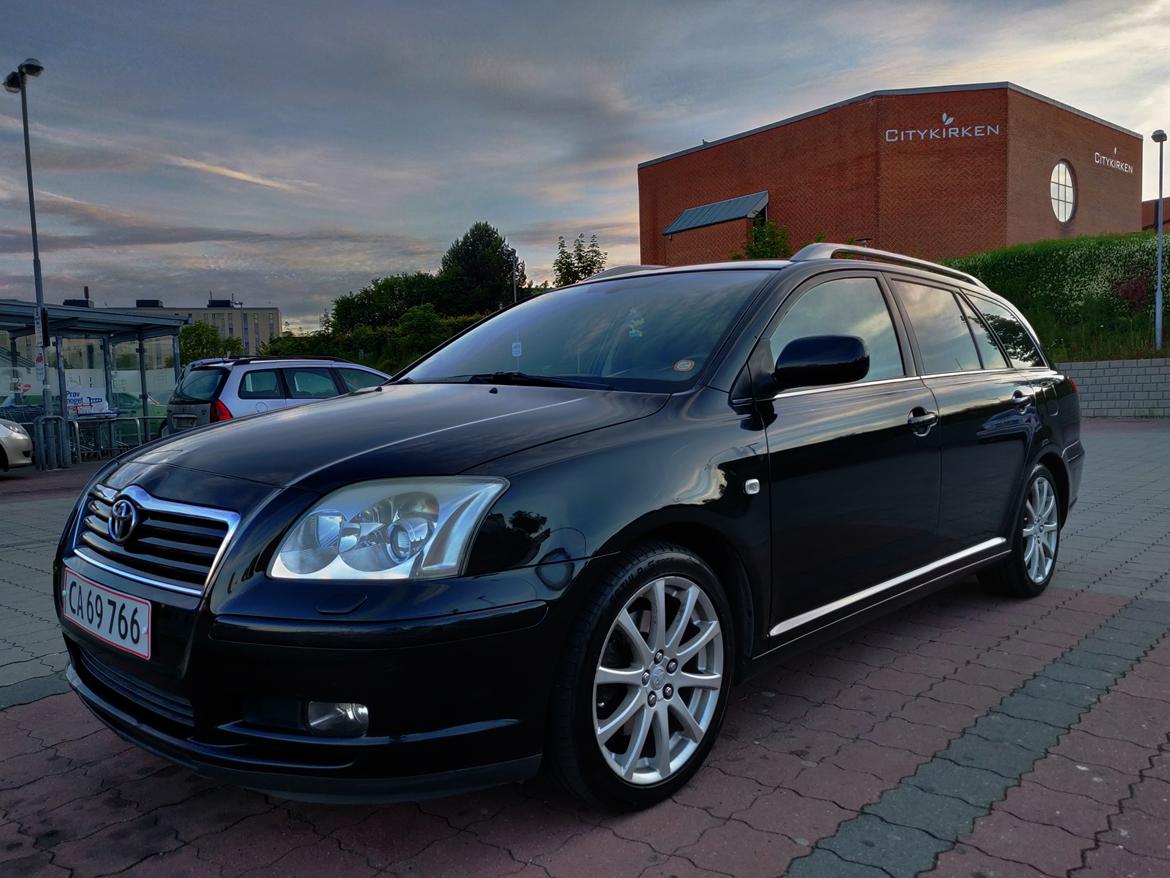 Toyota Avensis 2.0 VVT-i T25  billede 1