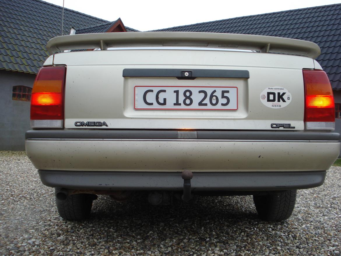 Opel omega billede 10