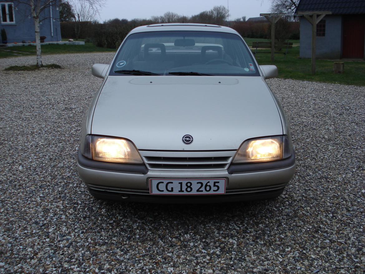 Opel omega billede 11